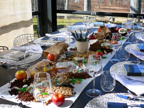 No Littering: The table sets the tone for the meal.