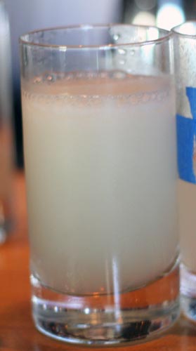 CrazyMonkeyDrink Shaken by the crazy monkey. Look at that aeration! Look at those crystals! Some tasters thought it was too watery. See discussion.