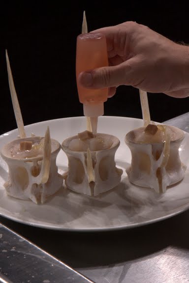 applyingapple Finishing a dish with bones and spinal jelly